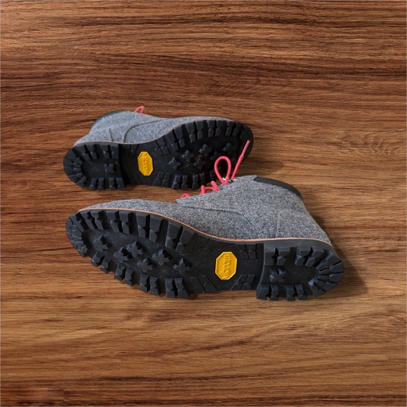 Woolrich Women Size 7.5US Beebe Wool Chukka Hiking Boot in Charcoal Gray - Picture 6 of 8